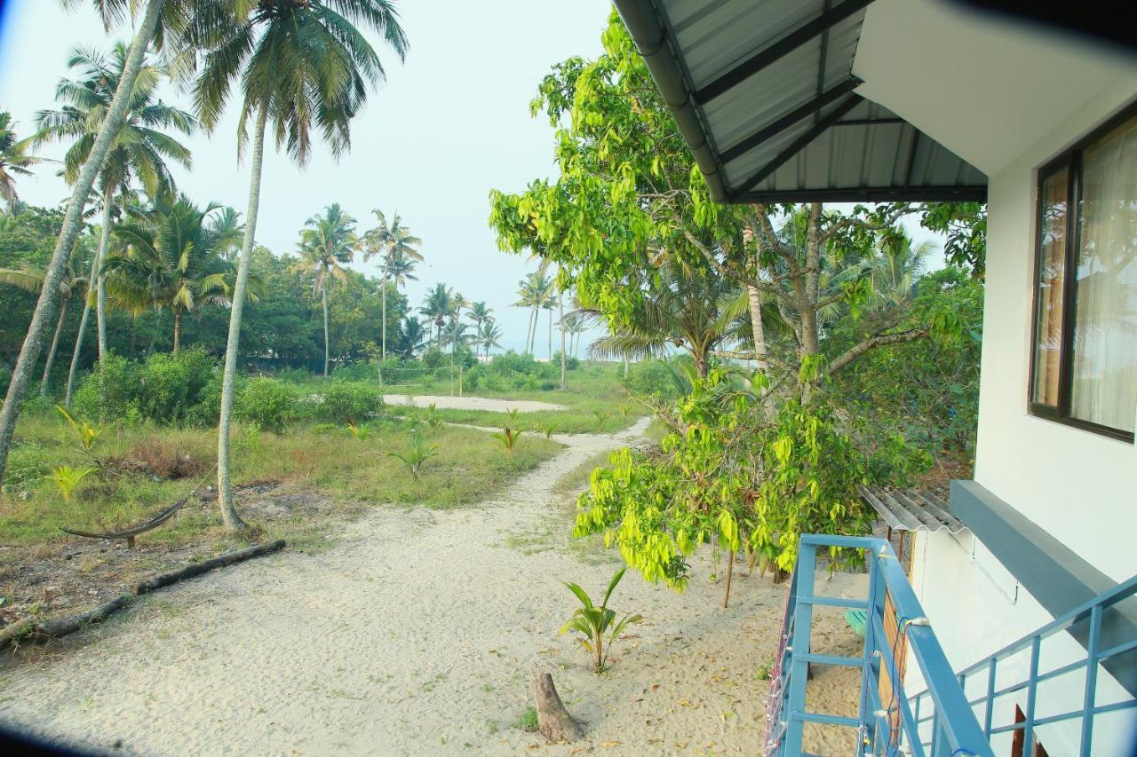 Marari Blue Waves Apartment Mararikulam Exterior photo