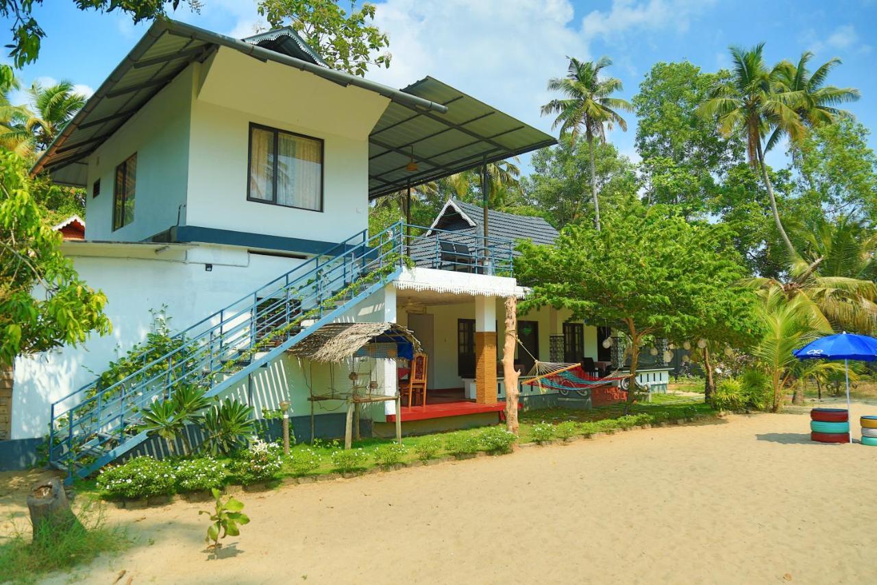 Marari Blue Waves Apartment Mararikulam Exterior photo