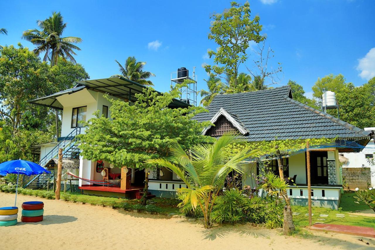 Marari Blue Waves Apartment Mararikulam Exterior photo