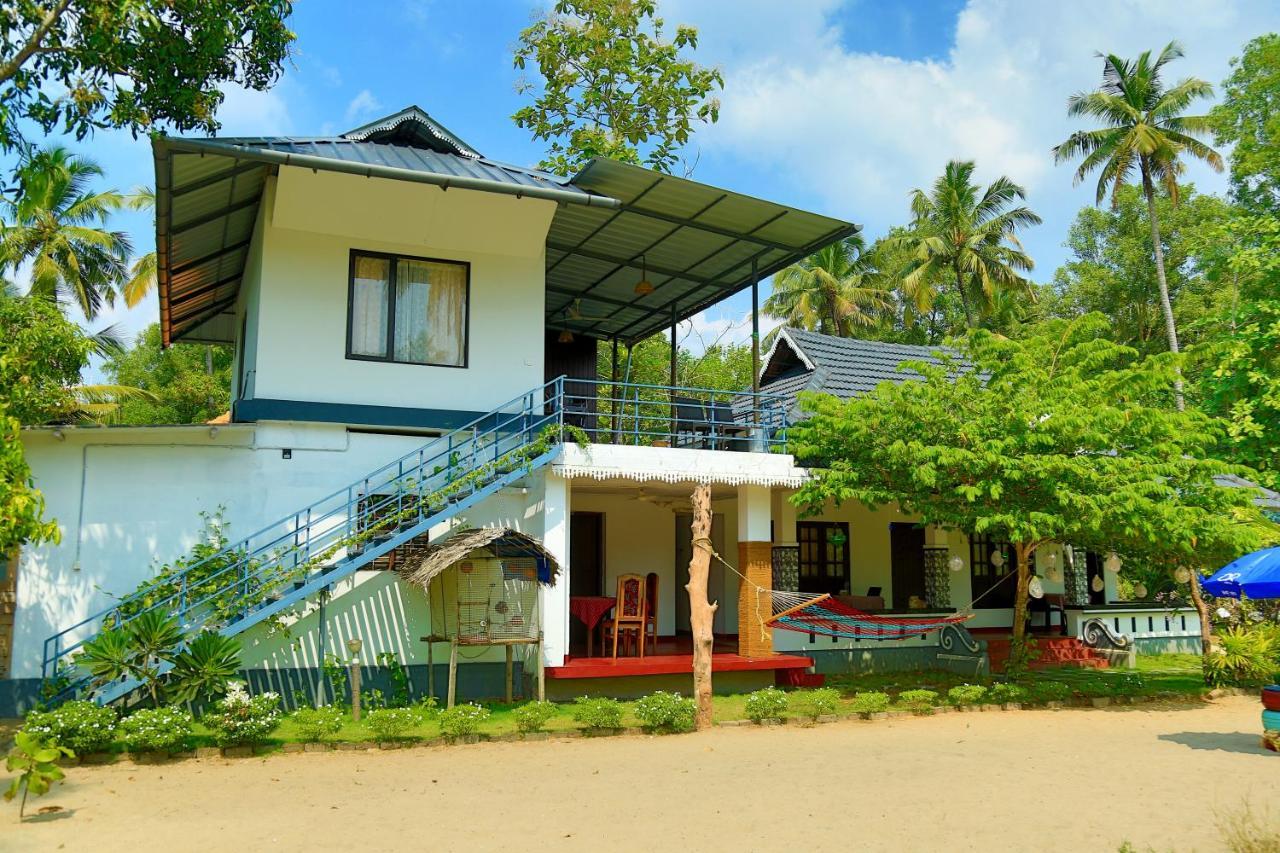 Marari Blue Waves Apartment Mararikulam Exterior photo